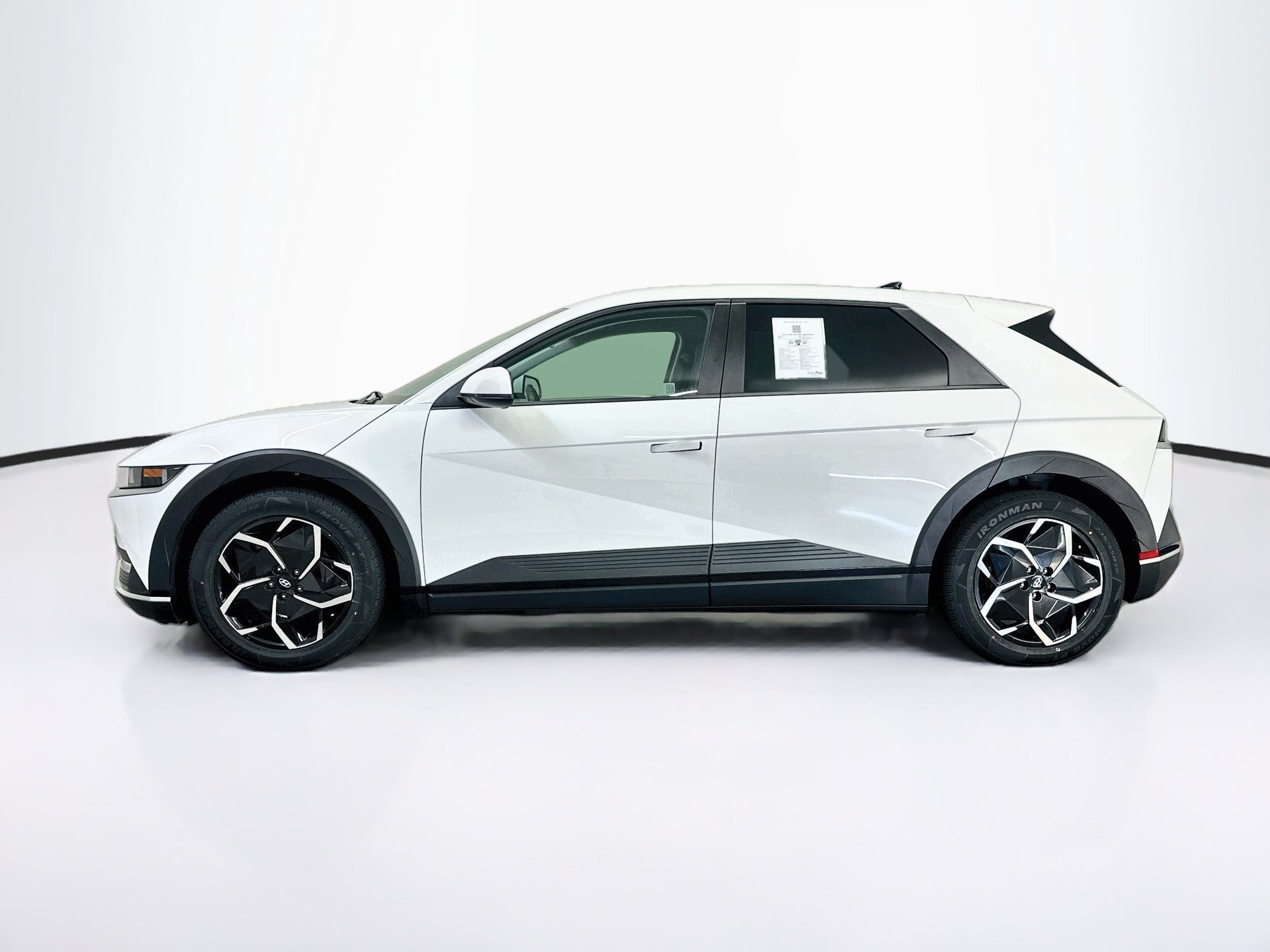 Used 2024 Hyundai Ioniq 5 SEL AWD/4WD image 4