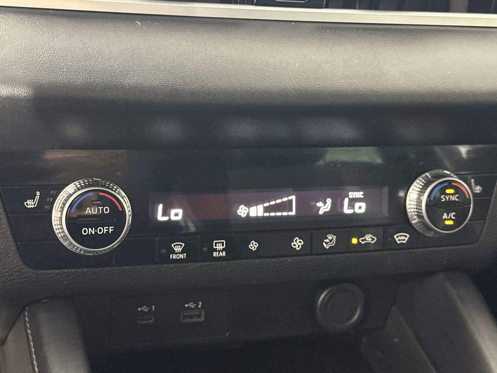 Used 2023 Mitsubishi Outlander SE AWD/4WD image 19