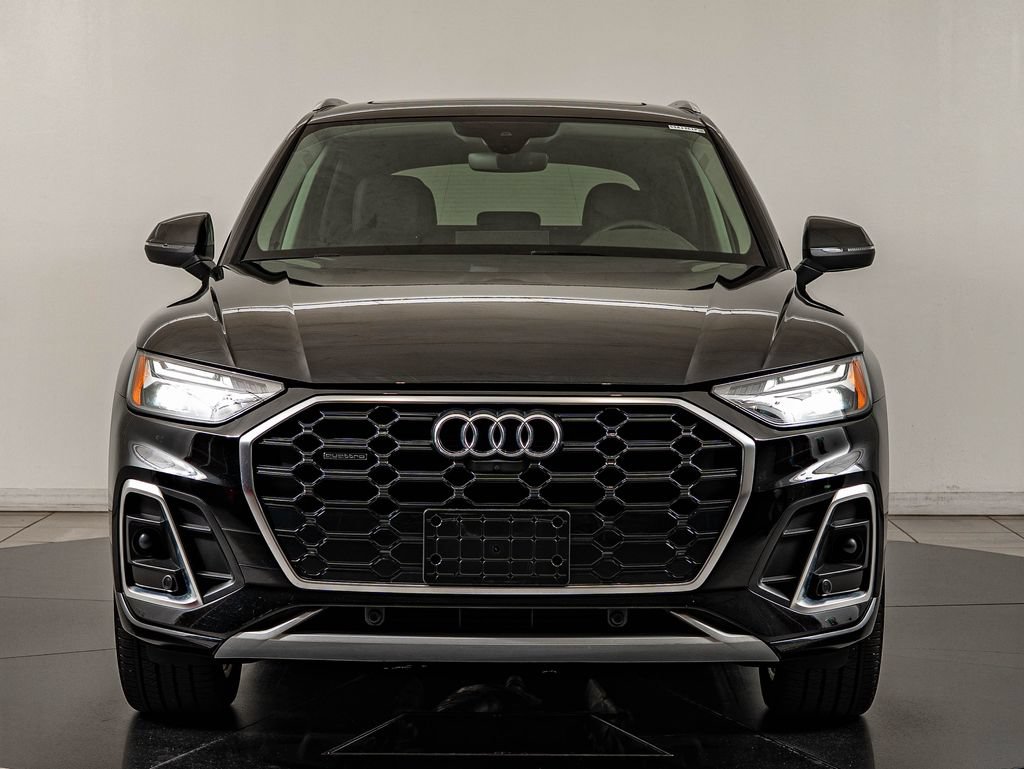Used 2023 Audi Q5 2.0T Premium Plus w/ Premium Plus Package AWD/4WD image 2