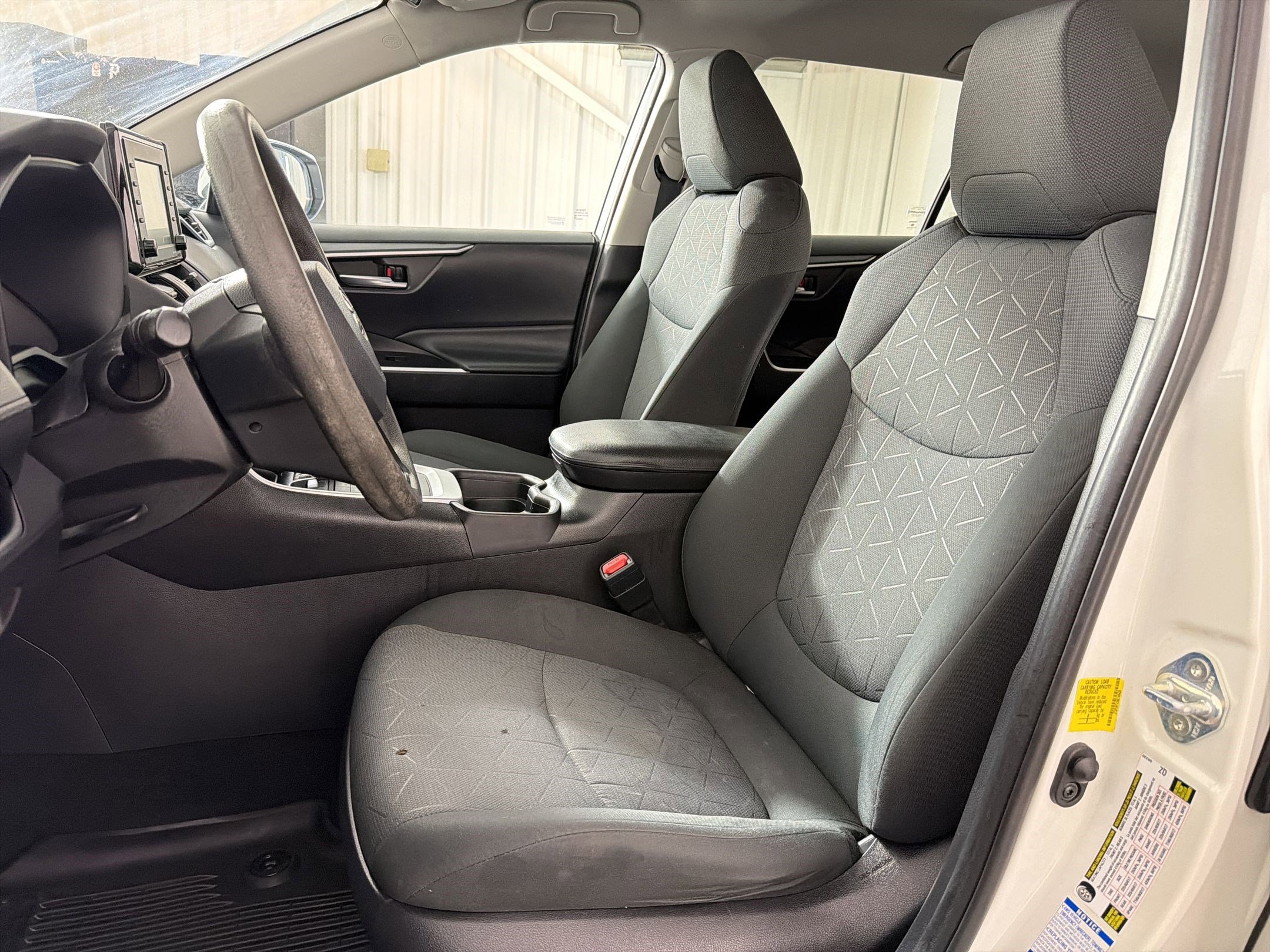 Used 2021 Toyota RAV4 XLE image 5