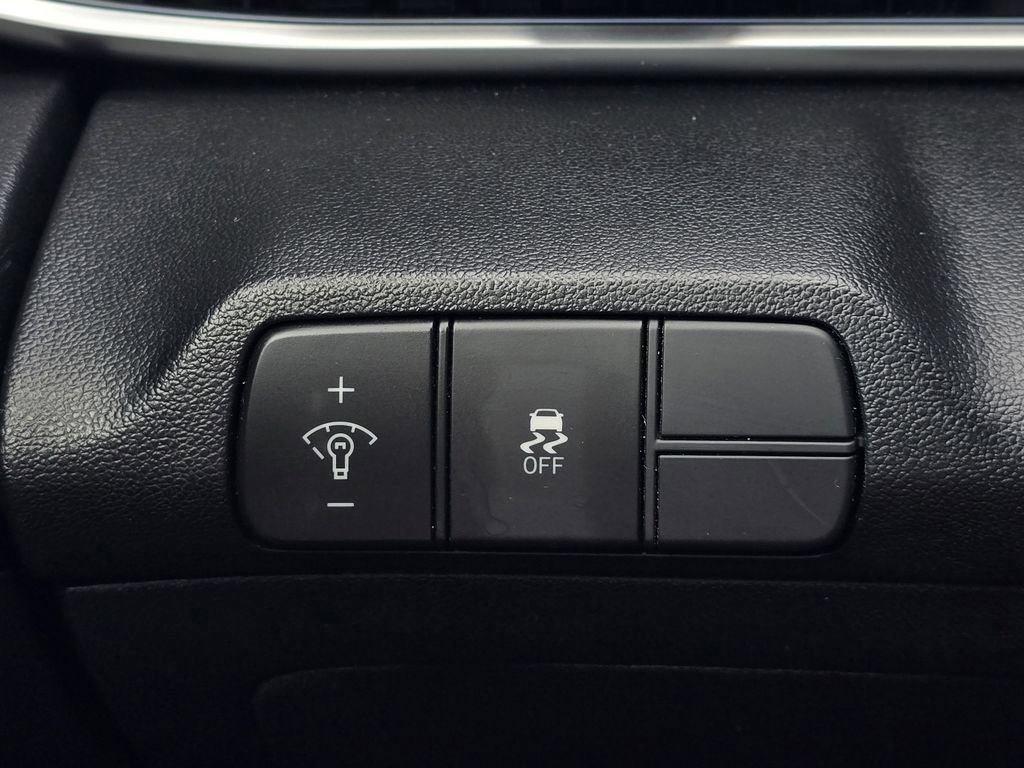Used 2024 Hyundai Elantra SEL FWD image 22