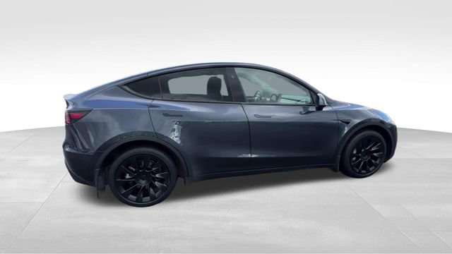 Used 2024 Tesla Model Y Long Range AWD/4WD image 8