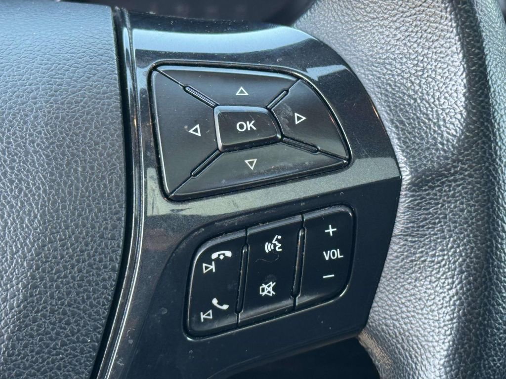 Used 2018 Ford Explorer XLT w/ Equipment Group 202A AWD/4WD image 19