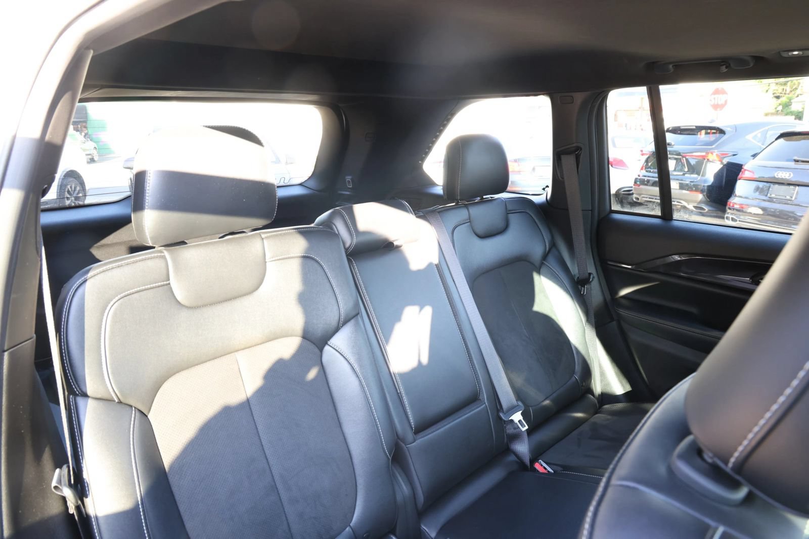 Used 2023 Jeep Grand Cherokee Altitude AWD/4WD image 22