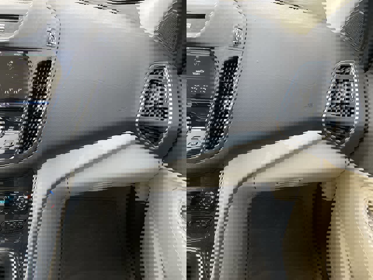 Used 2013 Ford Escape SEL image 16
