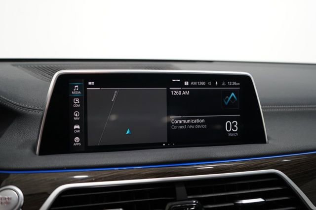 Used 2020 BMW 745e xDrive image 26