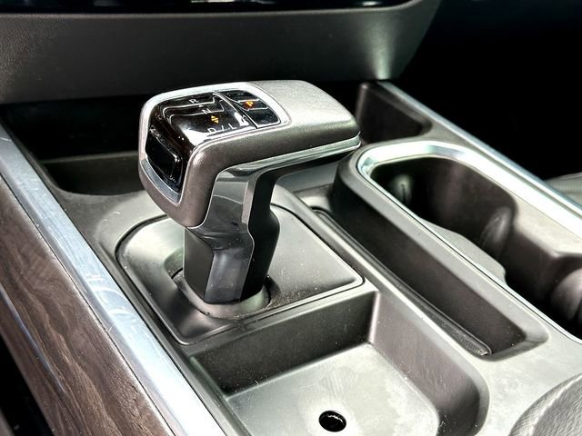Used 2022 Chevrolet Silverado 1500 LTZ AWD/4WD image 17