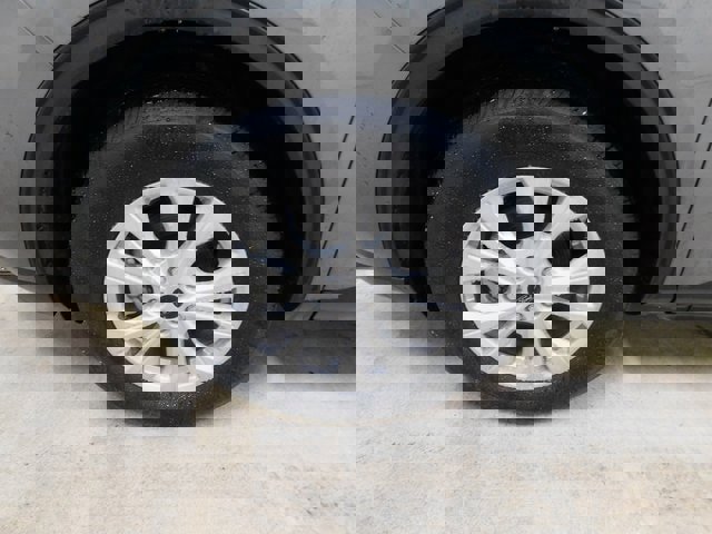 Used 2025 Ford Escape Active image 11