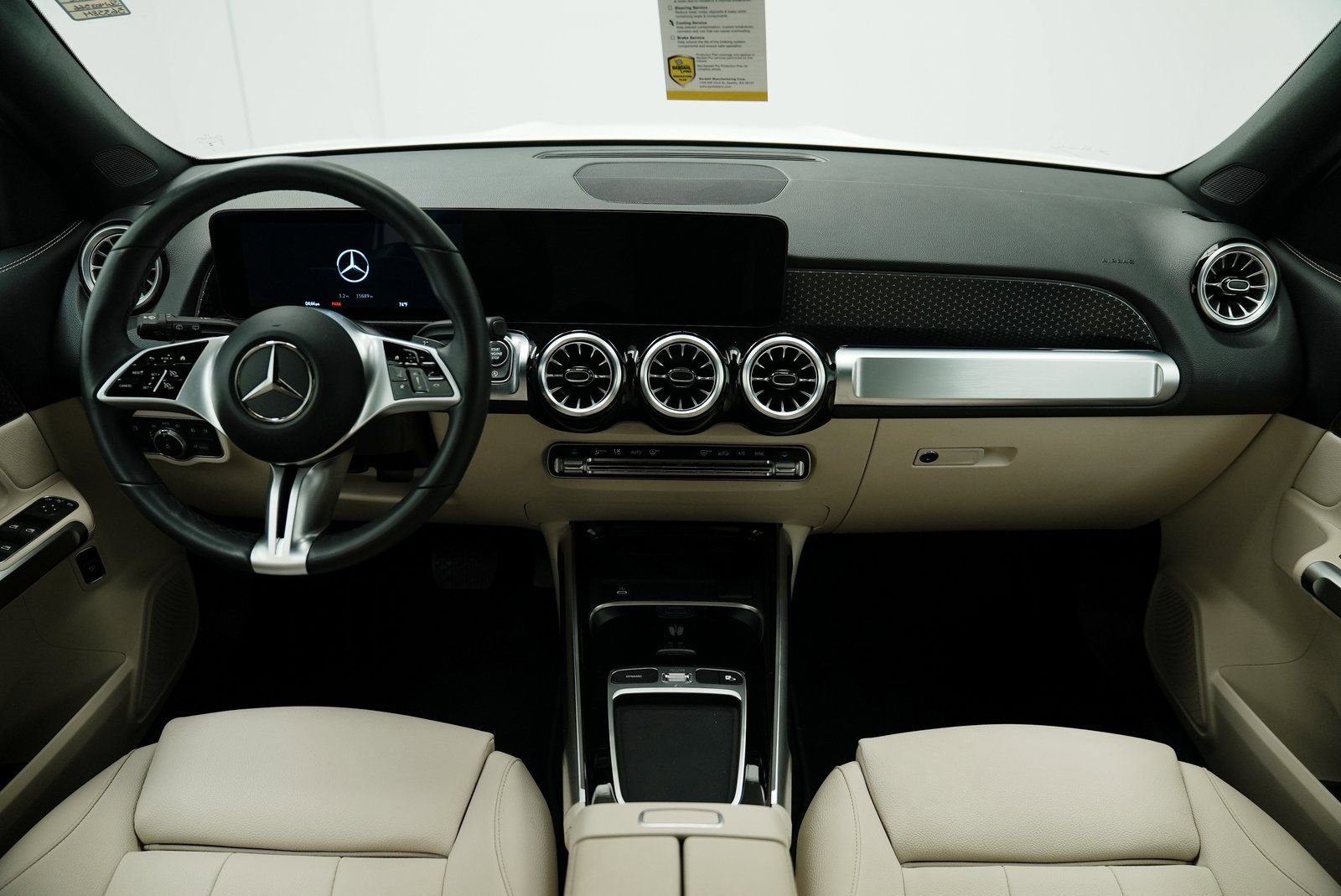 Used 2025 Mercedes-Benz GLB 250 4MATIC image 36