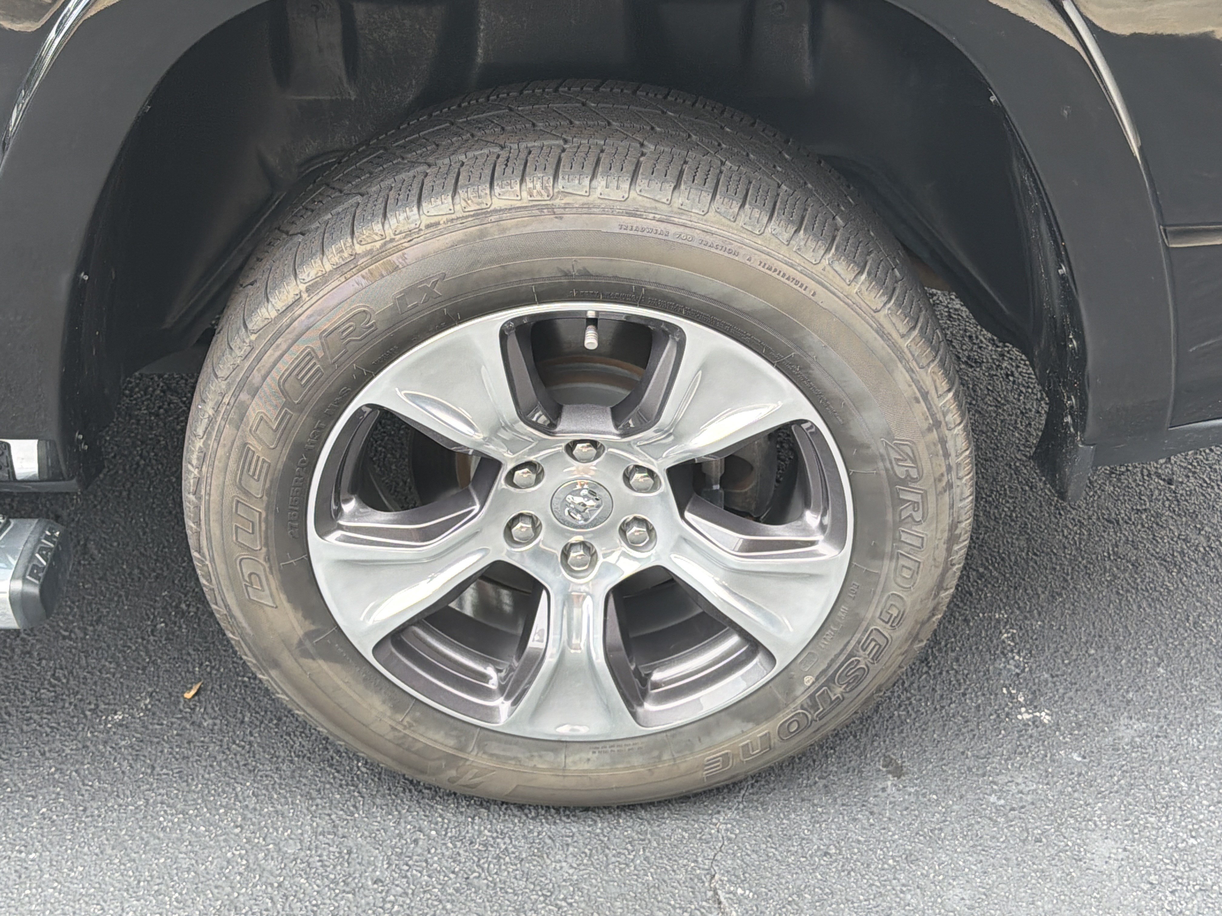 Used 2020 RAM 1500 Laramie AWD/4WD image 19