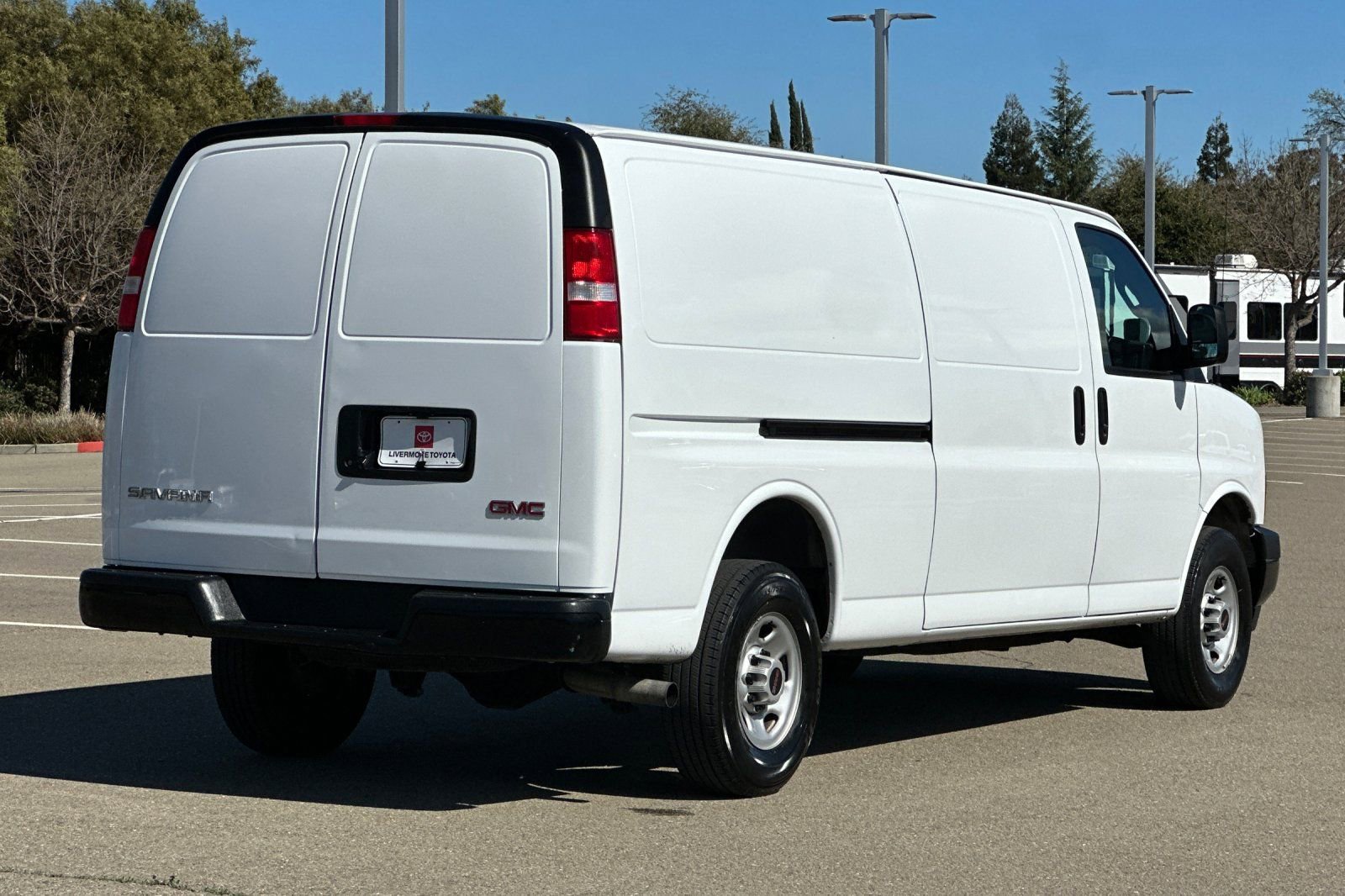 Used 2023 GMC Savana 2500 Extended w/ Driver Convenience Package image 4