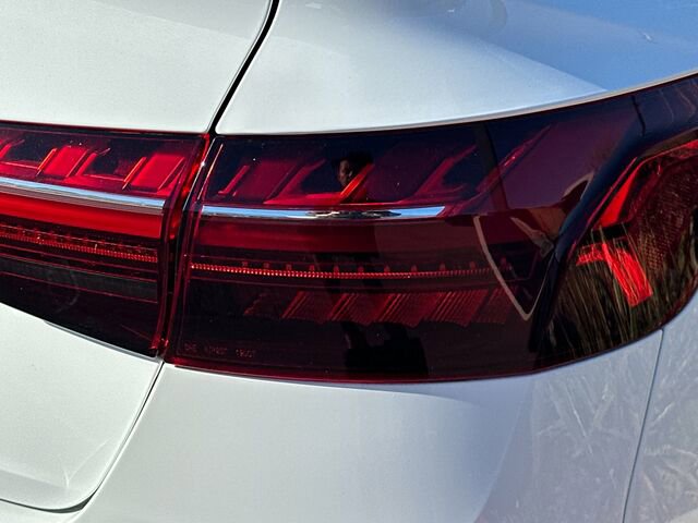 Used 2024 Audi S4 Premium Plus w/ Premium Plus Package image 34