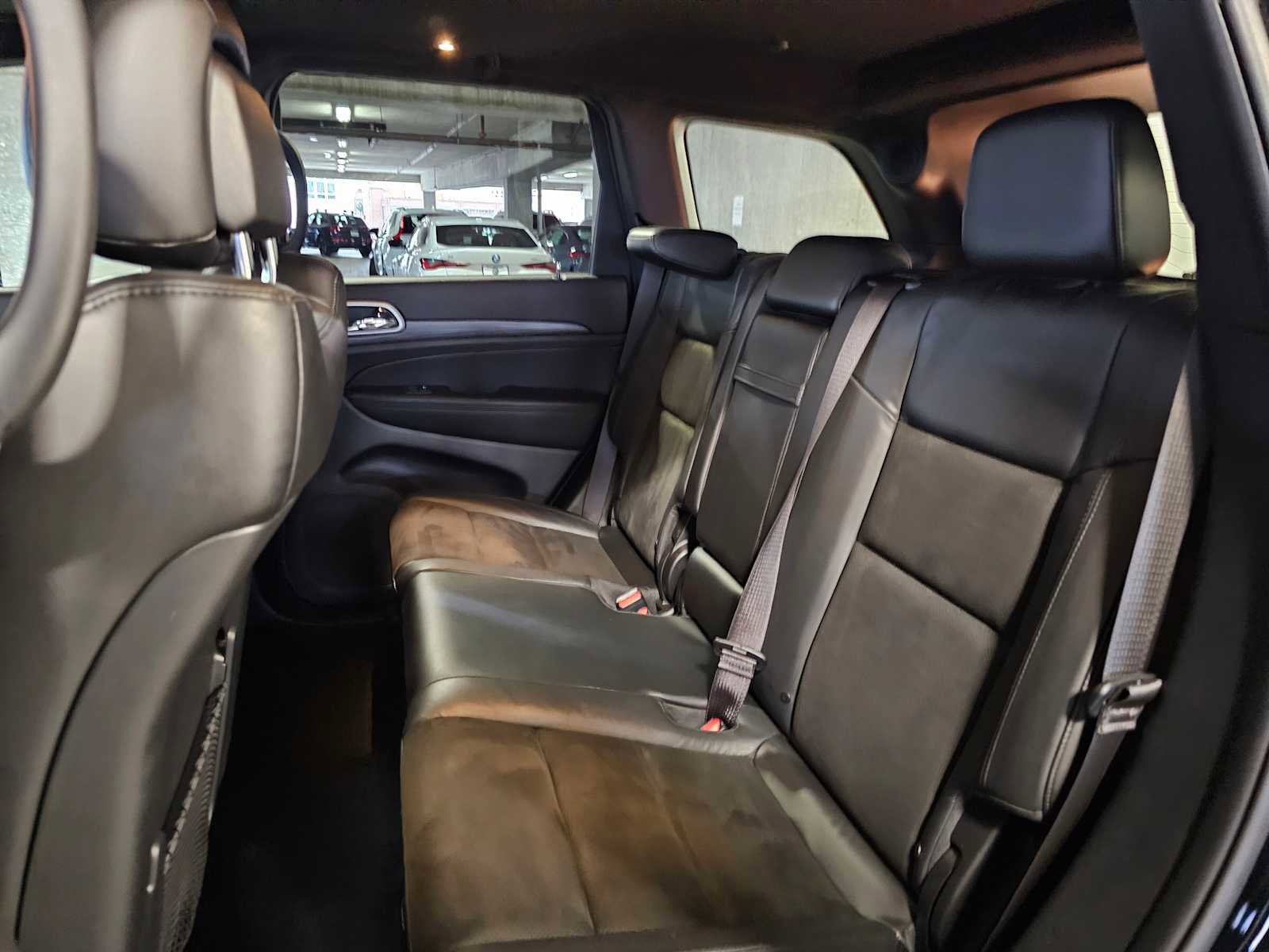 Used 2021 Jeep Grand Cherokee Laredo X image 32