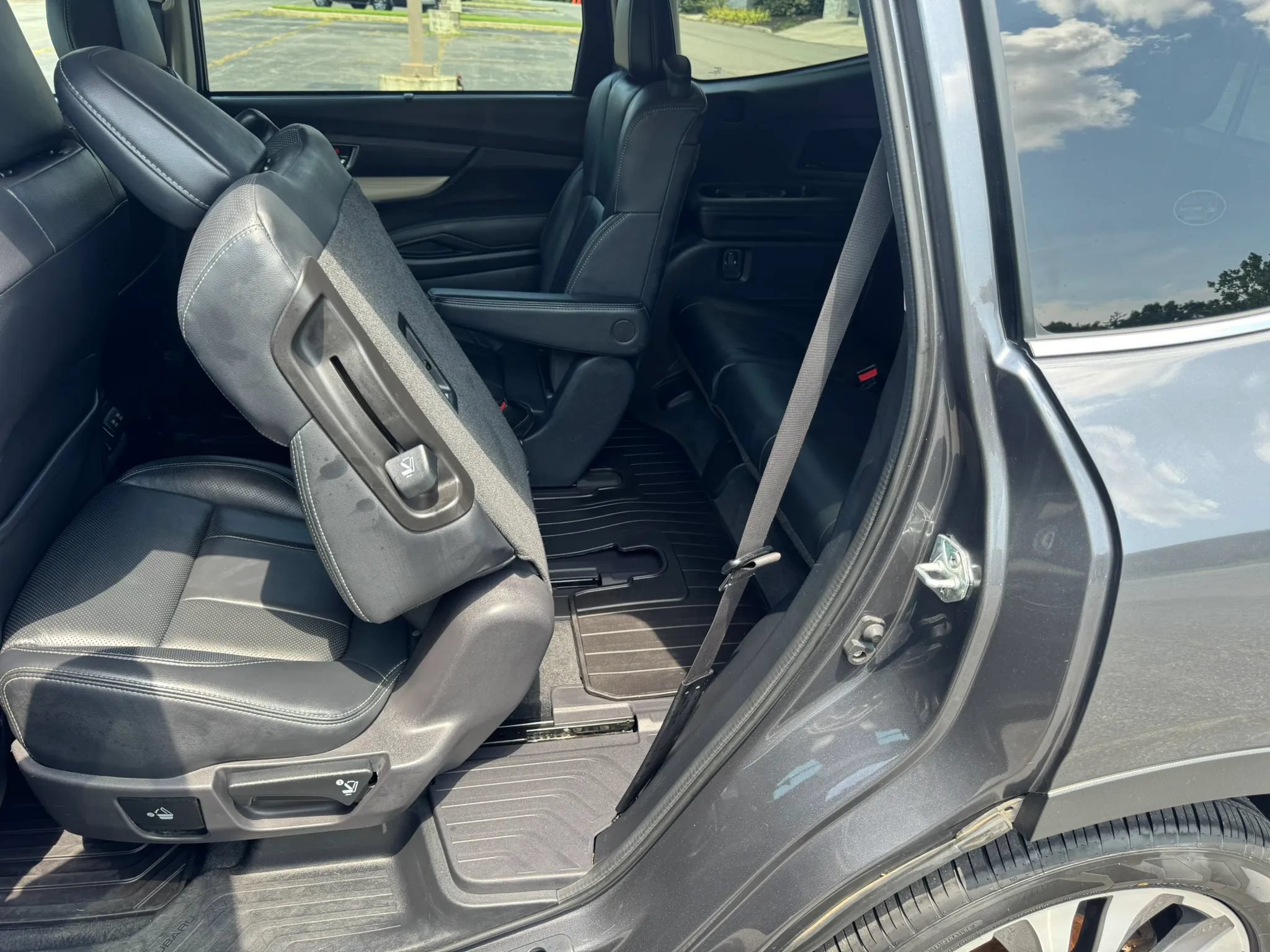 Used 2022 Subaru Ascent Limited AWD/4WD image 42