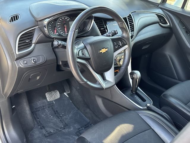 Certified 2021 Chevrolet Trax LT w/ LT Convenience Package image 21