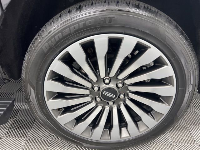 Certified 2023 Lincoln Navigator L Reserve AWD/4WD image 14