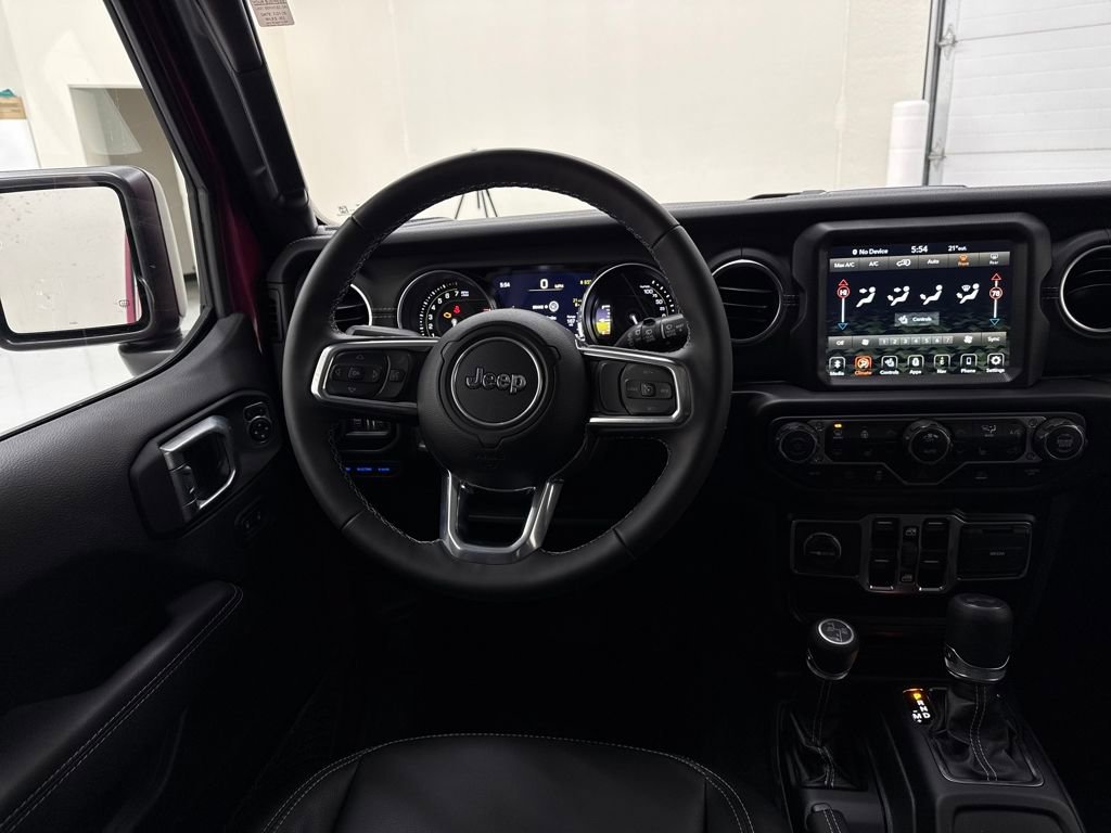 Used 2022 Jeep Wrangler Unlimited Sahara w/ Cold Weather Group image 14