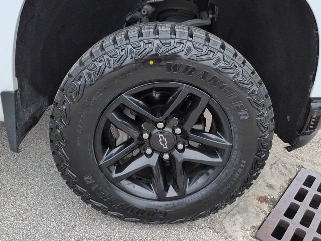 Used 2021 Chevrolet Silverado 1500 LT Trail Boss w/ Convenience Package II AWD/4WD image 11