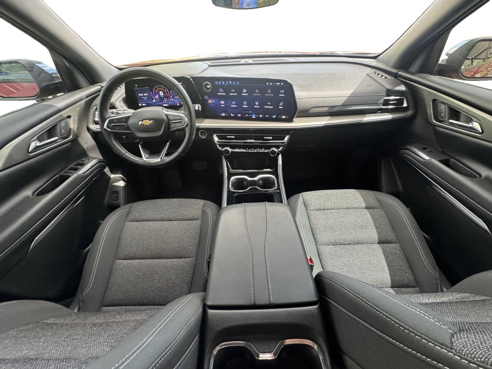 Certified 2025 Chevrolet Traverse LT w/ LPO, Floor Liner Package FWD image 11