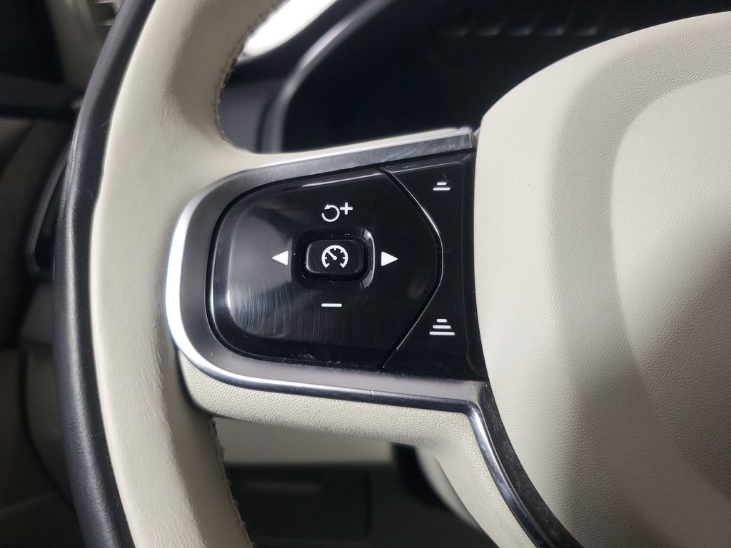 Certified 2024 Volvo XC90 T8 Plus w/ Protection Package image 29