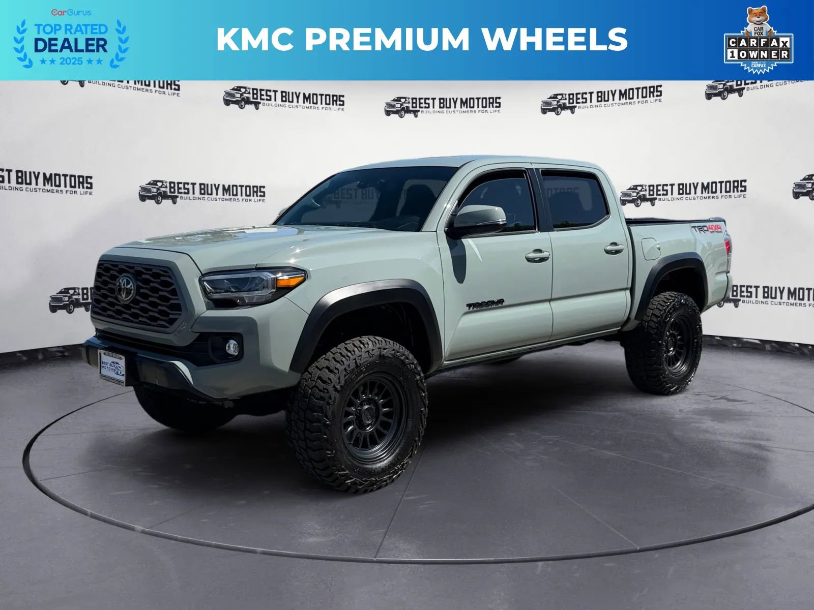 Used 2023 Toyota Tacoma TRD Off-Road AWD/4WD image 3