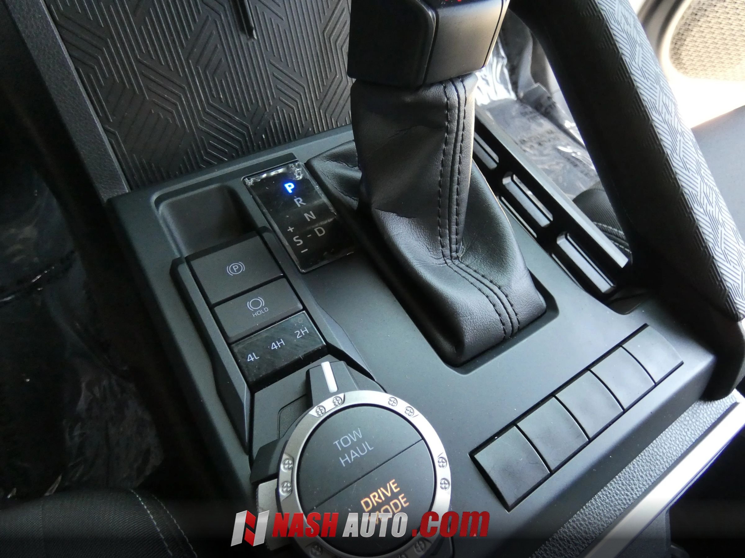 Used 2025 Toyota Tacoma TRD Sport AWD/4WD image 62