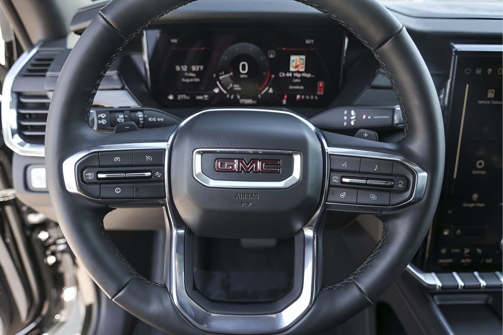 Used 2025 GMC Acadia Elevation AWD/4WD image 13