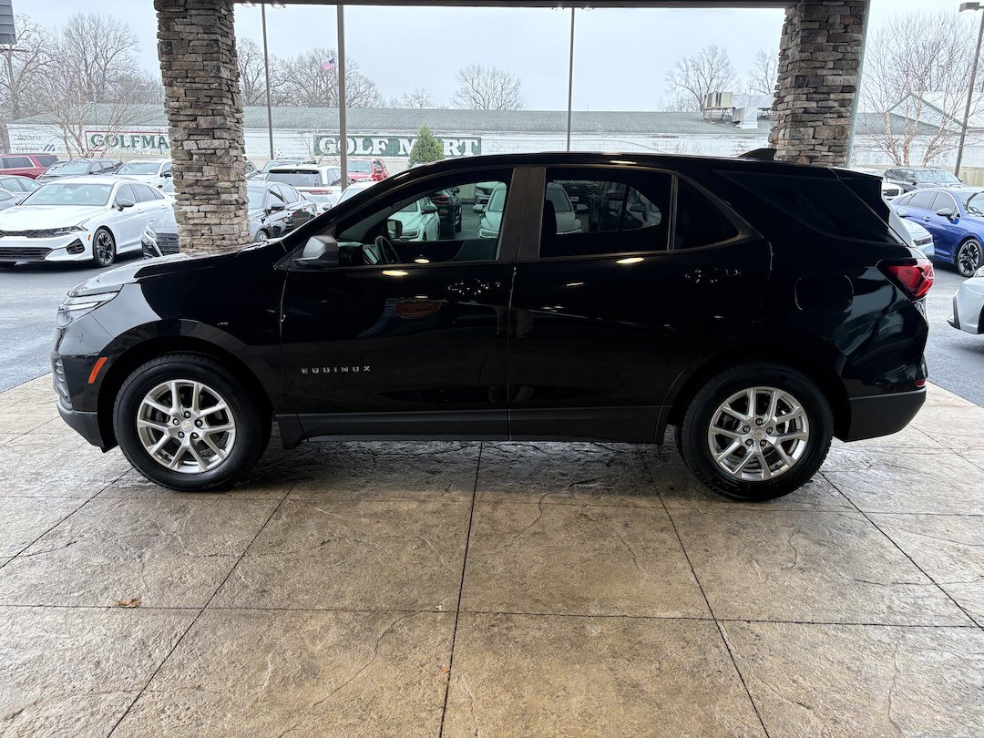 Used 2022 Chevrolet Equinox LS image 10