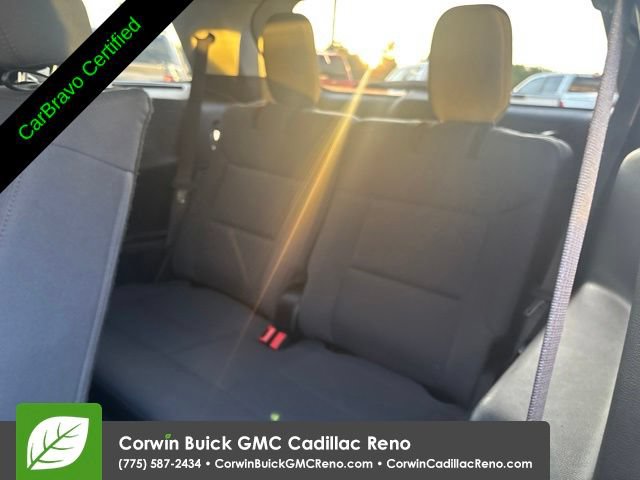 Used 2025 Ford Explorer Active AWD/4WD image 27