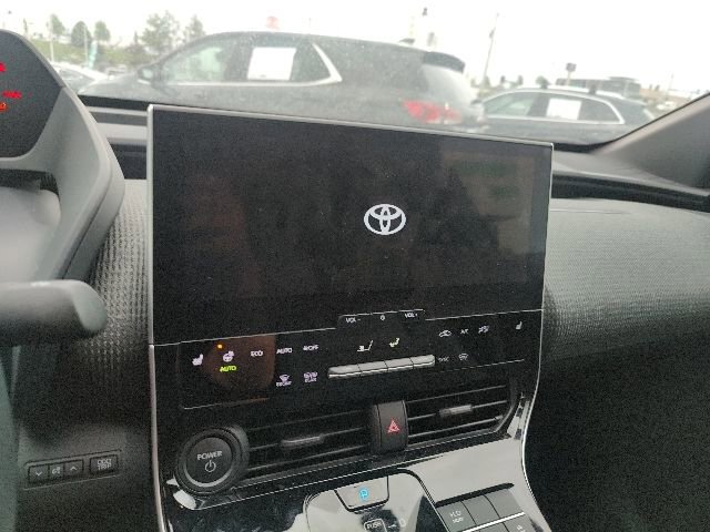 Used 2023 Toyota bZ4X XLE w/ Weather Package FWD image 39