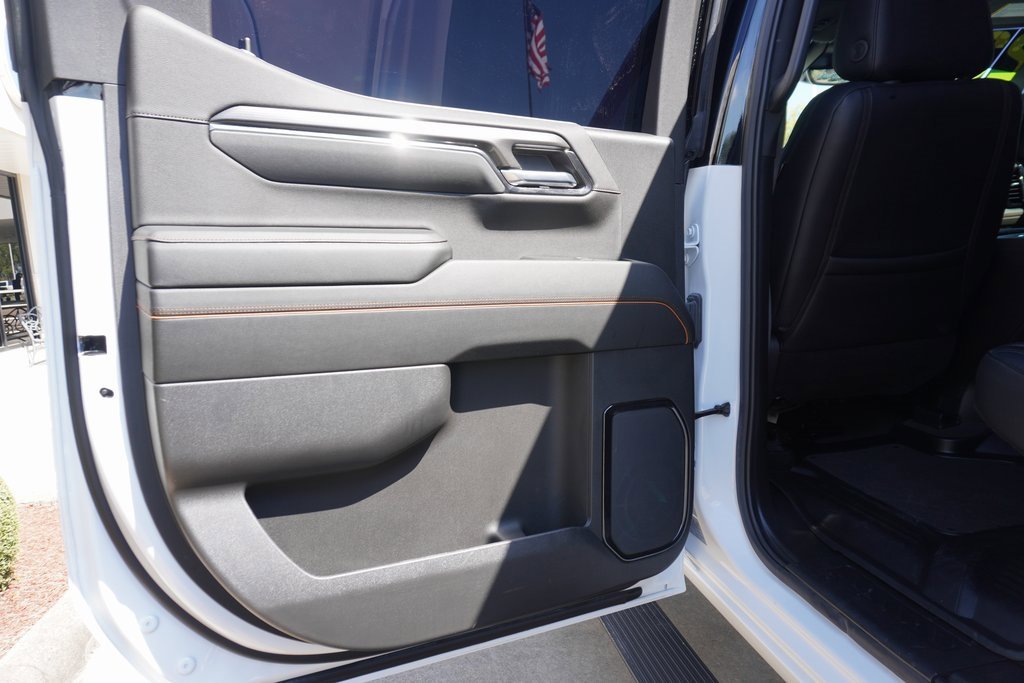 Used 2024 GMC Sierra 1500 AT4 w/ Technology Package image 19