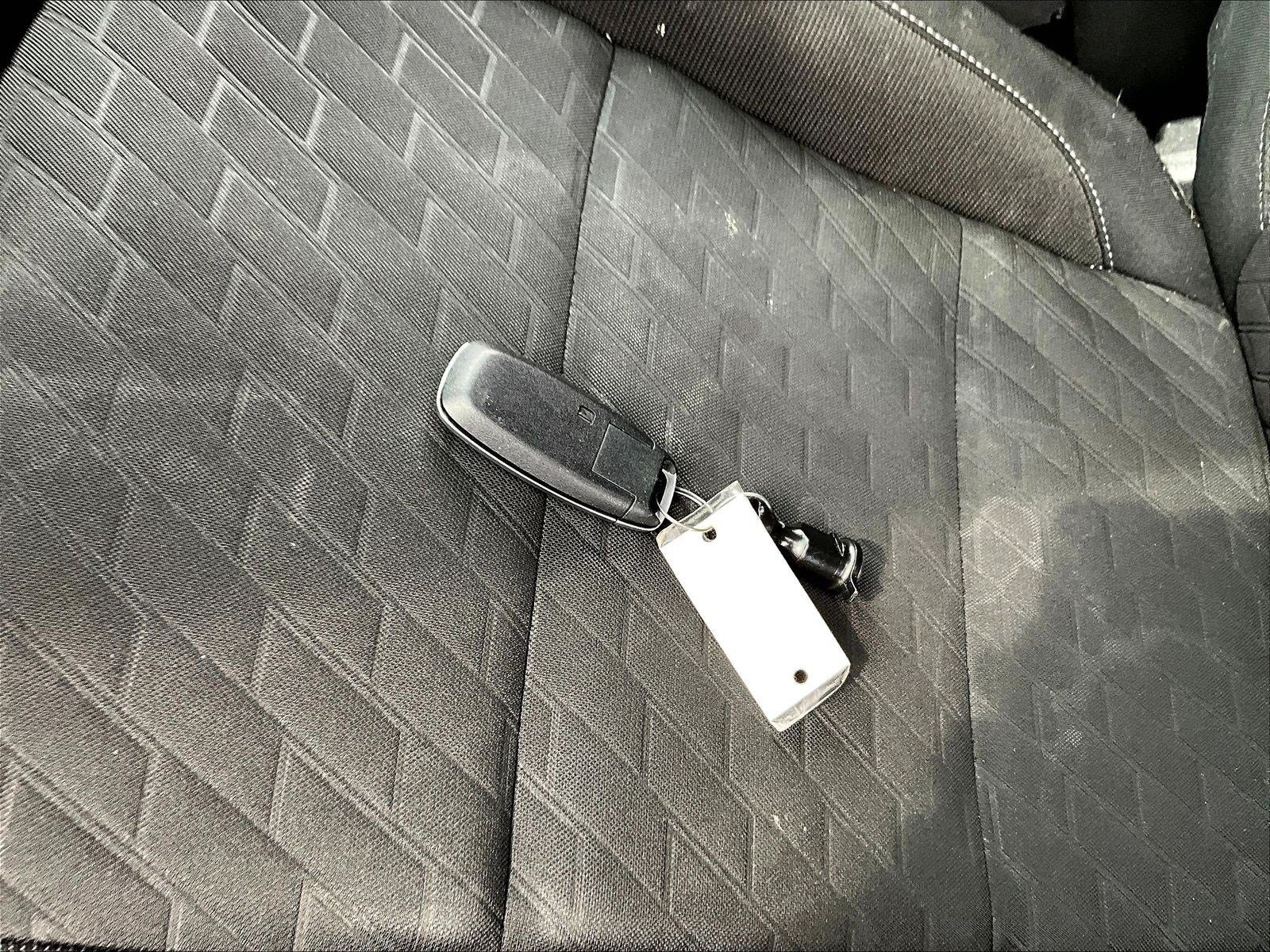 Used 2023 Nissan Kicks SV FWD image 34