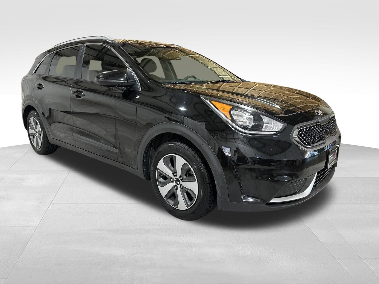 Used 2019 Kia Niro LX FWD image 3
