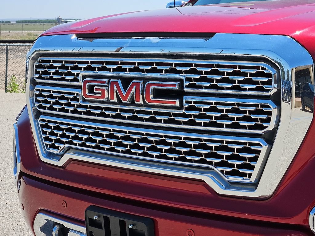 Used 2022 GMC Sierra 1500 Denali w/ Driver Alert Package II AWD/4WD image 7
