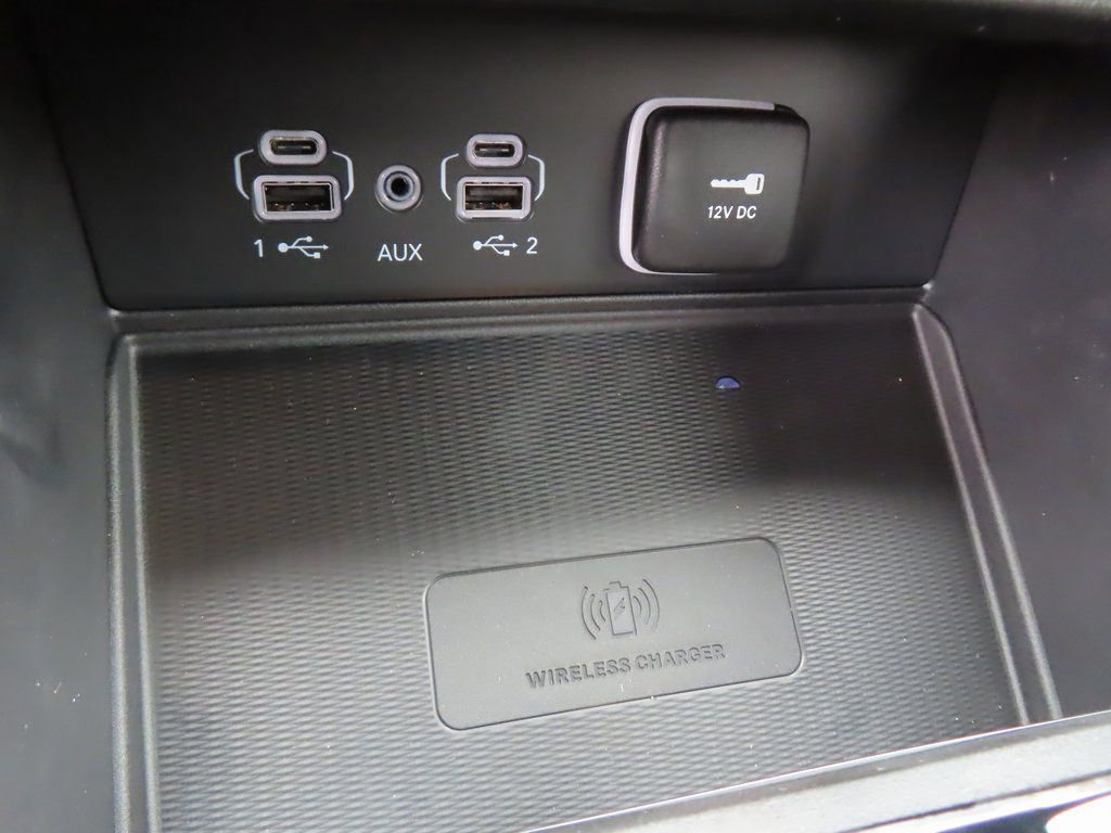 New 2025 Jeep Grand Cherokee Altitude image 11