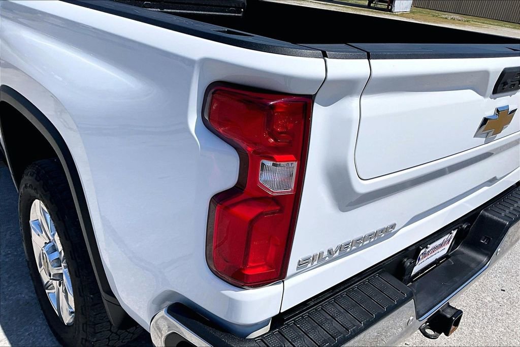 Used 2022 Chevrolet Silverado 2500 LTZ w/ LTZ Plus Package AWD/4WD image 24