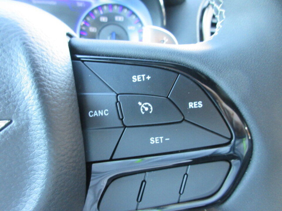 Used 2023 Chrysler 300 S w/ Comfort Group image 17