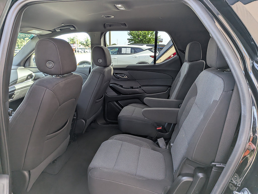 Certified 2023 Chevrolet Traverse LT FWD image 41
