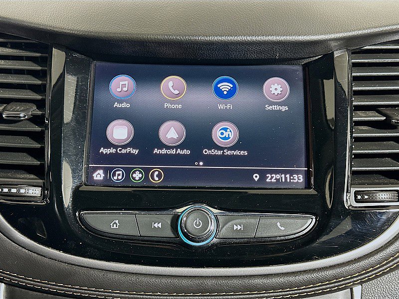 Used 2022 Chevrolet Trax LT w/ LT Convenience Package image 14