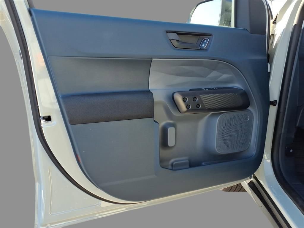 New 2025 Ford Maverick XL w/ Equipment Group 101A image 15