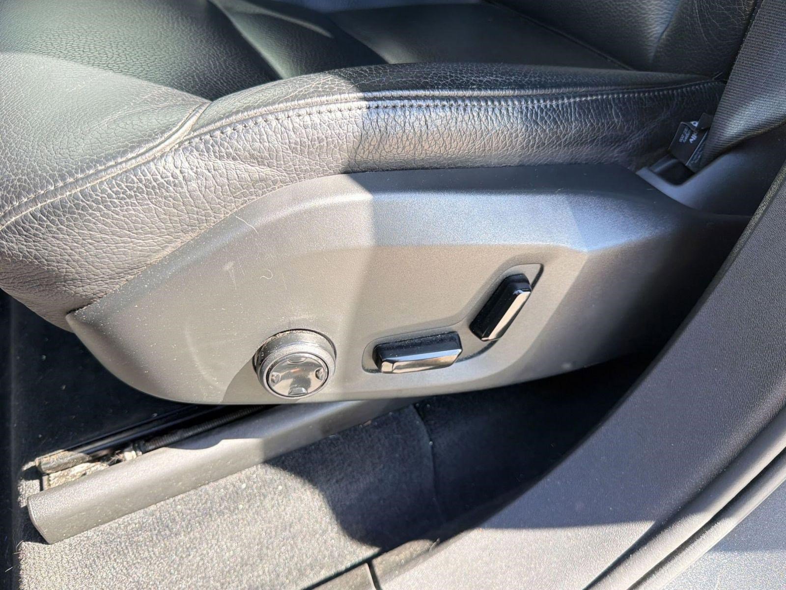 Used 2016 Volvo XC90 T6 Momentum w/ Momentum Plus Package image 13