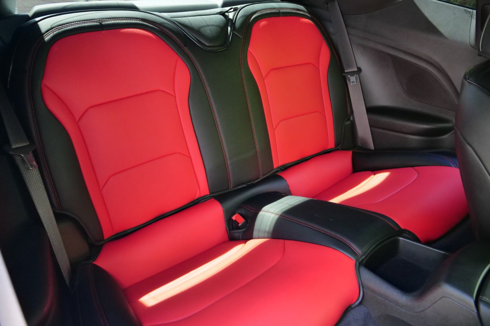 Used 2022 Chevrolet Camaro LT RWD image 30