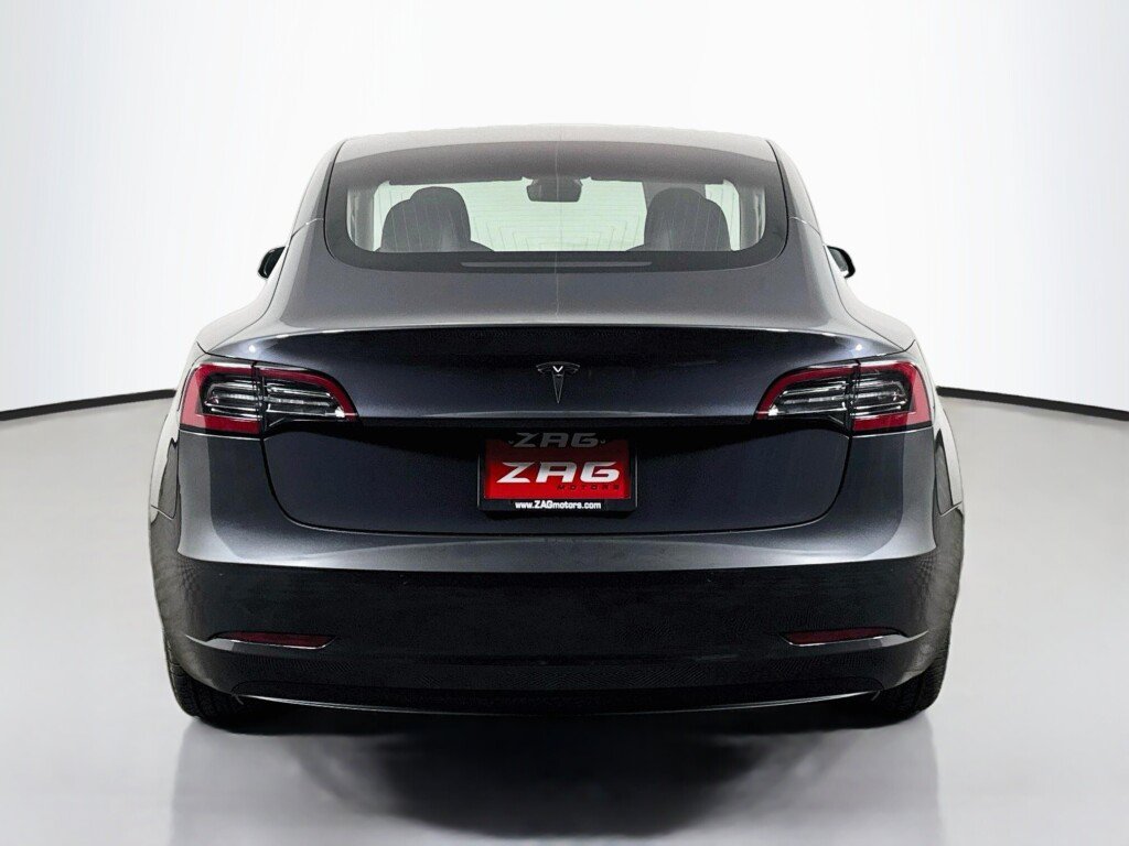 Used 2018 Tesla Model 3 Long Range RWD image 4