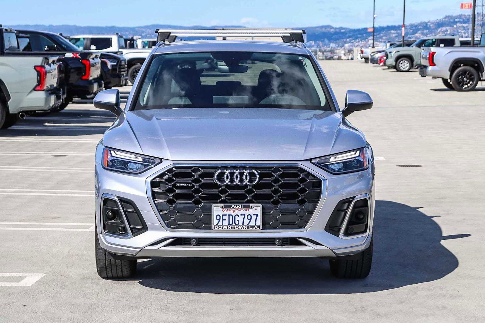 Used 2023 Audi Q5 2.0T Premium w/ Convenience Package image 2