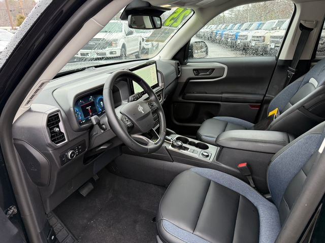 Used 2025 Ford Bronco Sport Outer Banks w/ Outer Banks Tech Package+ AWD/4WD image 3