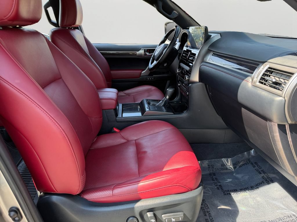 Used 2023 Lexus GX 460 Luxury w/ Sport Design Package AWD/4WD image 8
