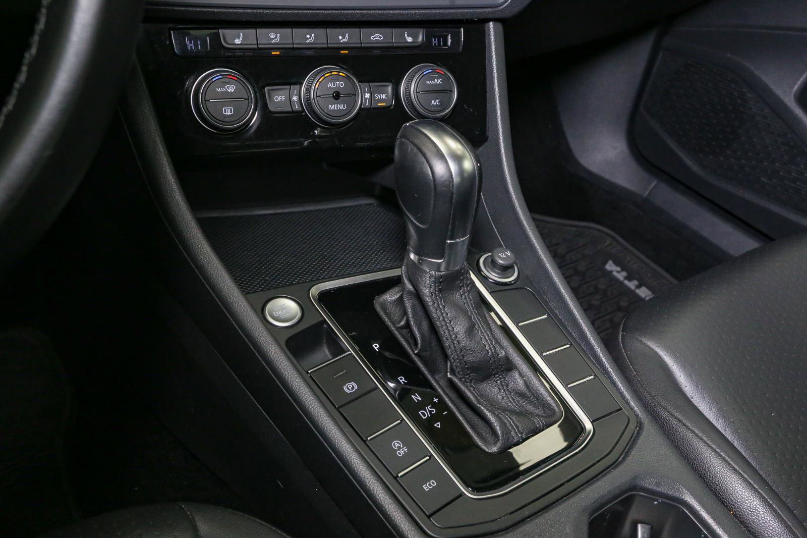 Certified 2019 Volkswagen Jetta SE image 30