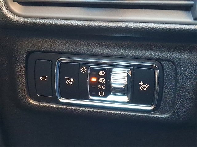 Used 2025 Lincoln Corsair FWD image 25