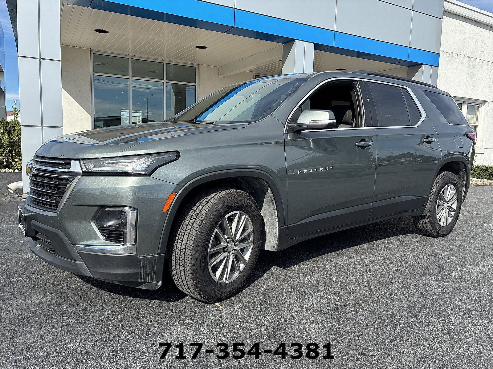 Used 2023 Chevrolet Traverse LT w/ LPO, Floor Liner Package
