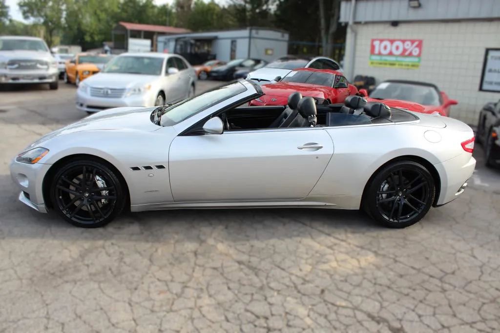 Used 2011 Maserati GranTurismo Convertible RWD image 4